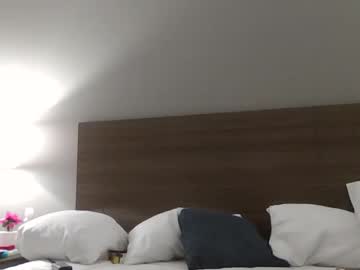couple Masturbate 2gether with hypn0tiz3d