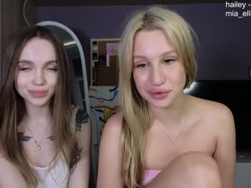 couple Masturbate 2gether with hailey_would