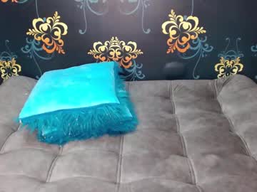 couple Masturbate 2gether with skinnyx_cute18