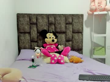 couple Masturbate 2gether with lesly_thopsom