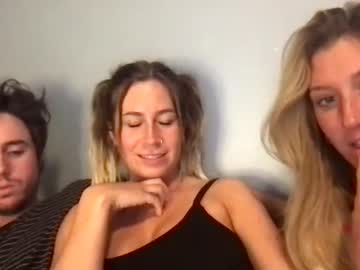 couple Masturbate 2gether with madelinemarie222
