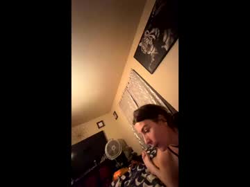 couple Masturbate 2gether with gladkingnqueen