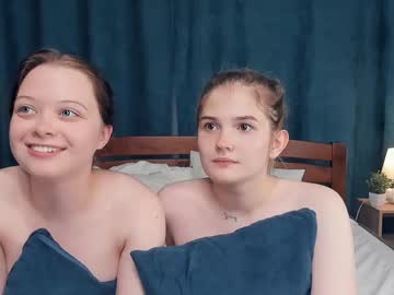 couple Masturbate 2gether with shine_ember