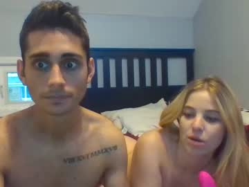 couple Masturbate 2gether with scarlettandsantiago