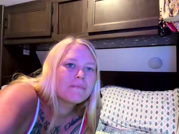 couple Masturbate 2gether with ittybaby321